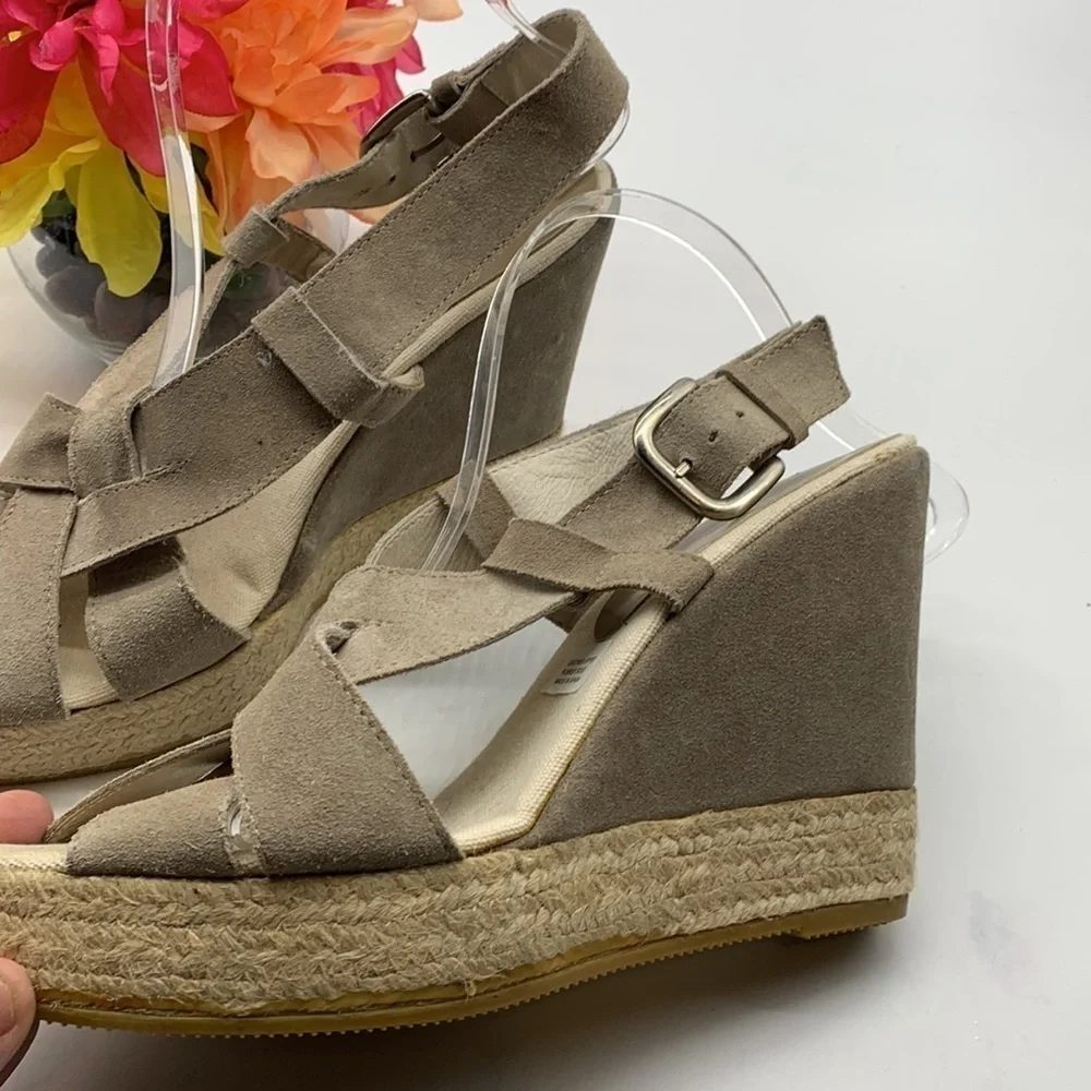 Bette Mueller Taupe suede Wedge Sandals Sz EU 41. MCW0663D